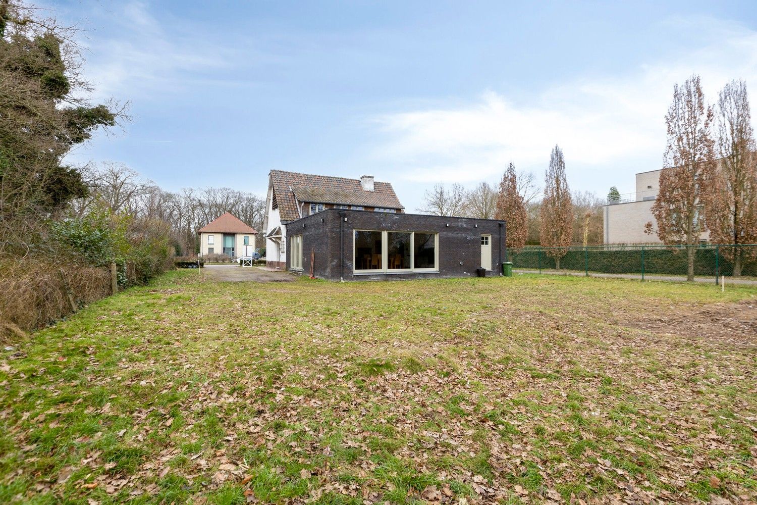 Grotendeels gerenoveerde woning met 5 slaapkamers! foto 40
