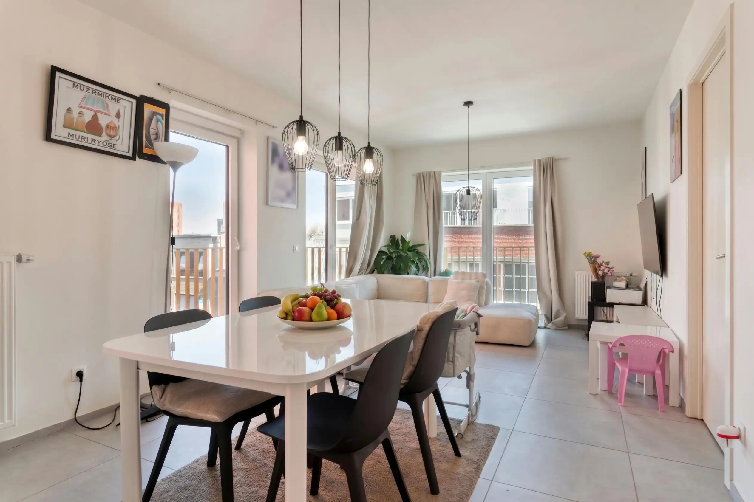 Recent 2-slaapkamer appartement met staanplaats te koop! foto 5