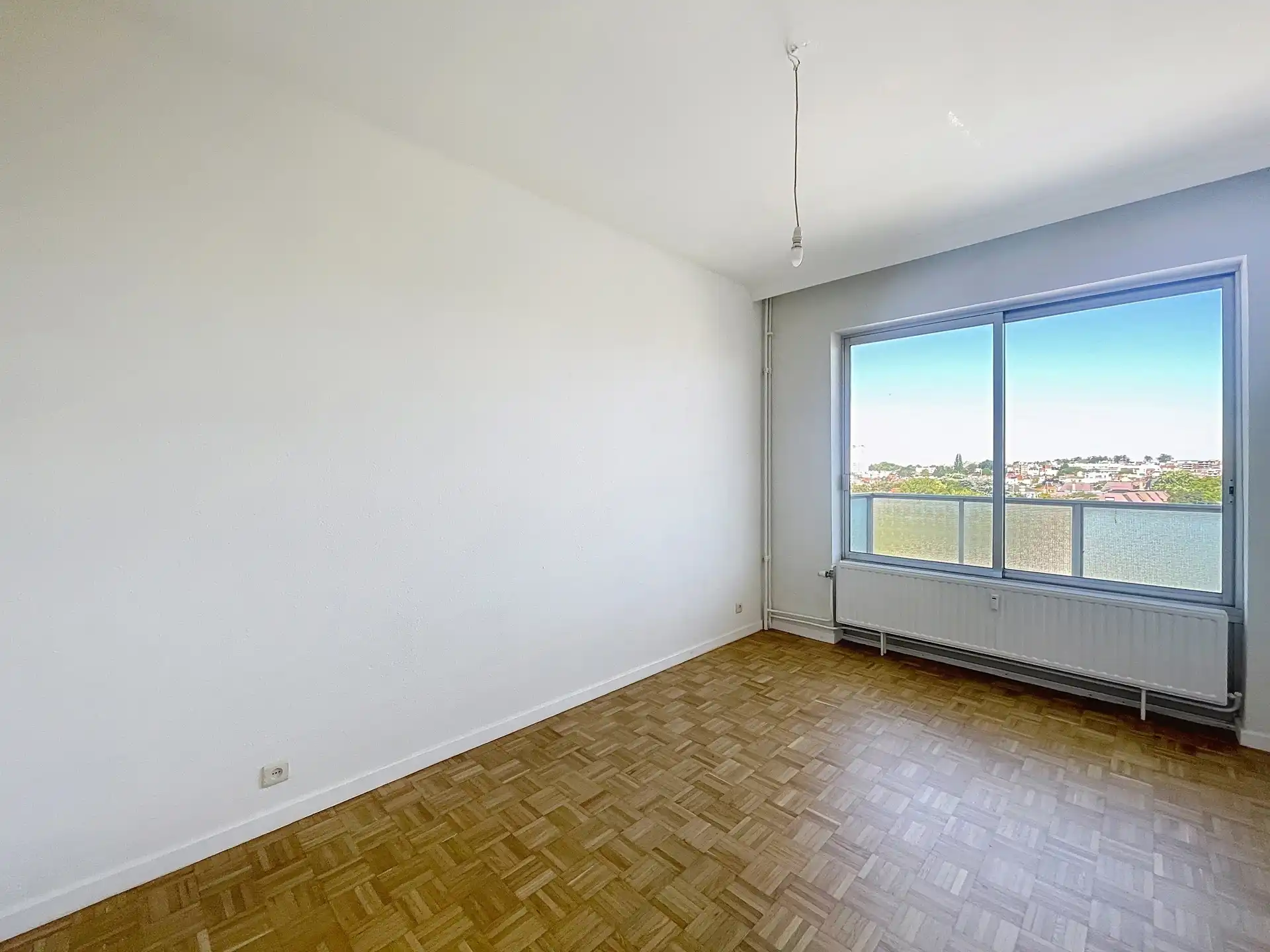 Gerenoveerd appartement met 1 slaapkamer in Brugmann! foto 6