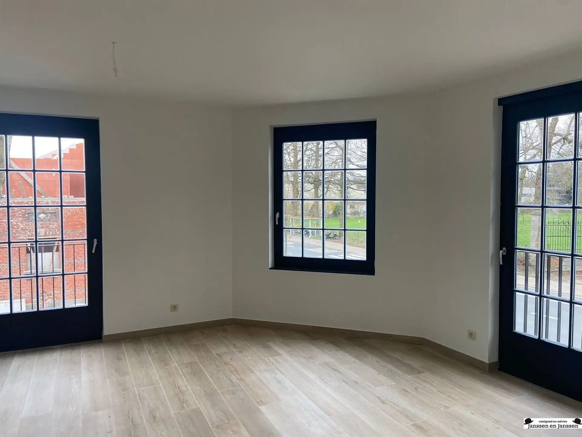Stijlvol afgewerkt appartement met 2slpks en terras in het centrum van Gooreind (ca.100m²) foto 6