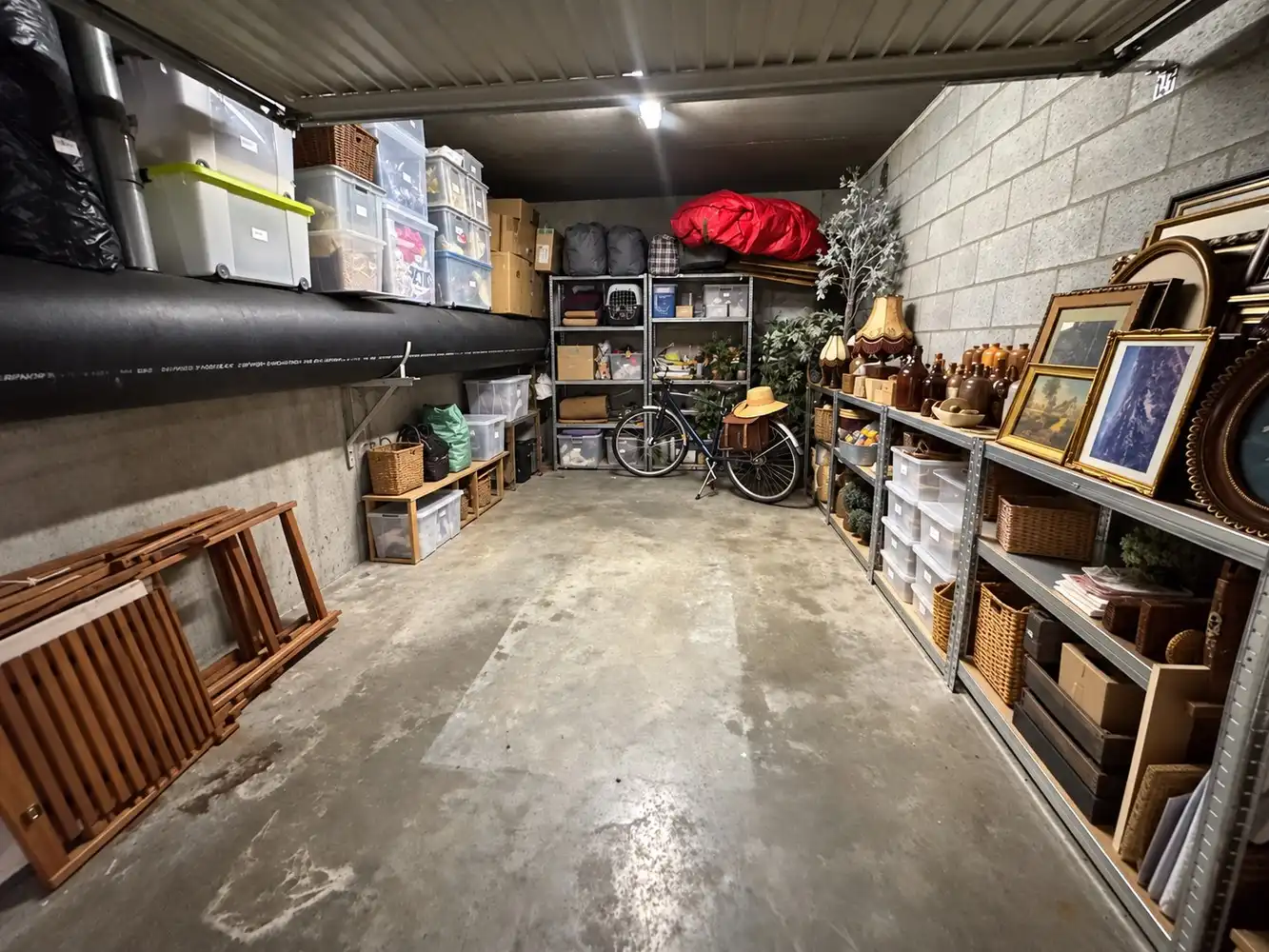 Verzorgd appartement met terras, lift en ruime garage in hartje Zutendaal foto 11