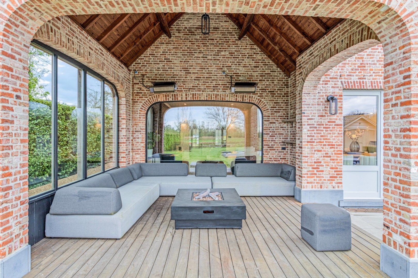 Ruim ingedeelde kwalitatieve villa op 12 are met adembenemd zicht op achterliggend groen. foto 17