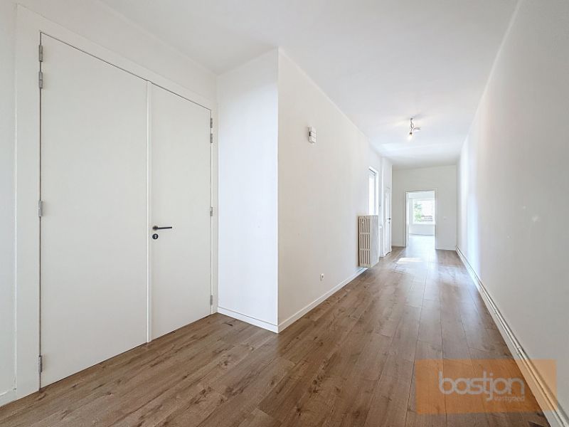 Volledig vernieuwd appartement in het centrum. foto 5