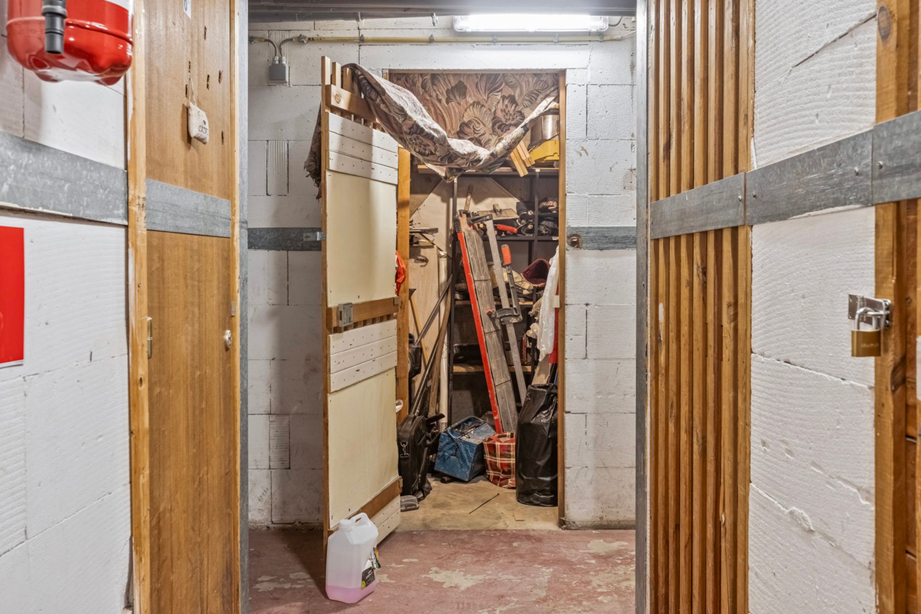 Lichtrijk appartement met 3 slaapkamers en balkon foto 16