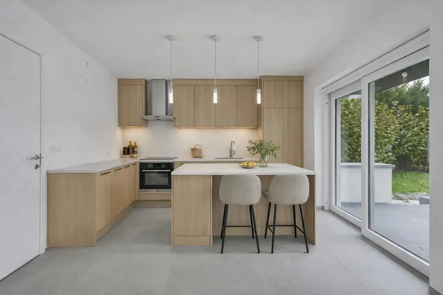 Eigentijdse woning met tuin in rustige omgeving foto 10