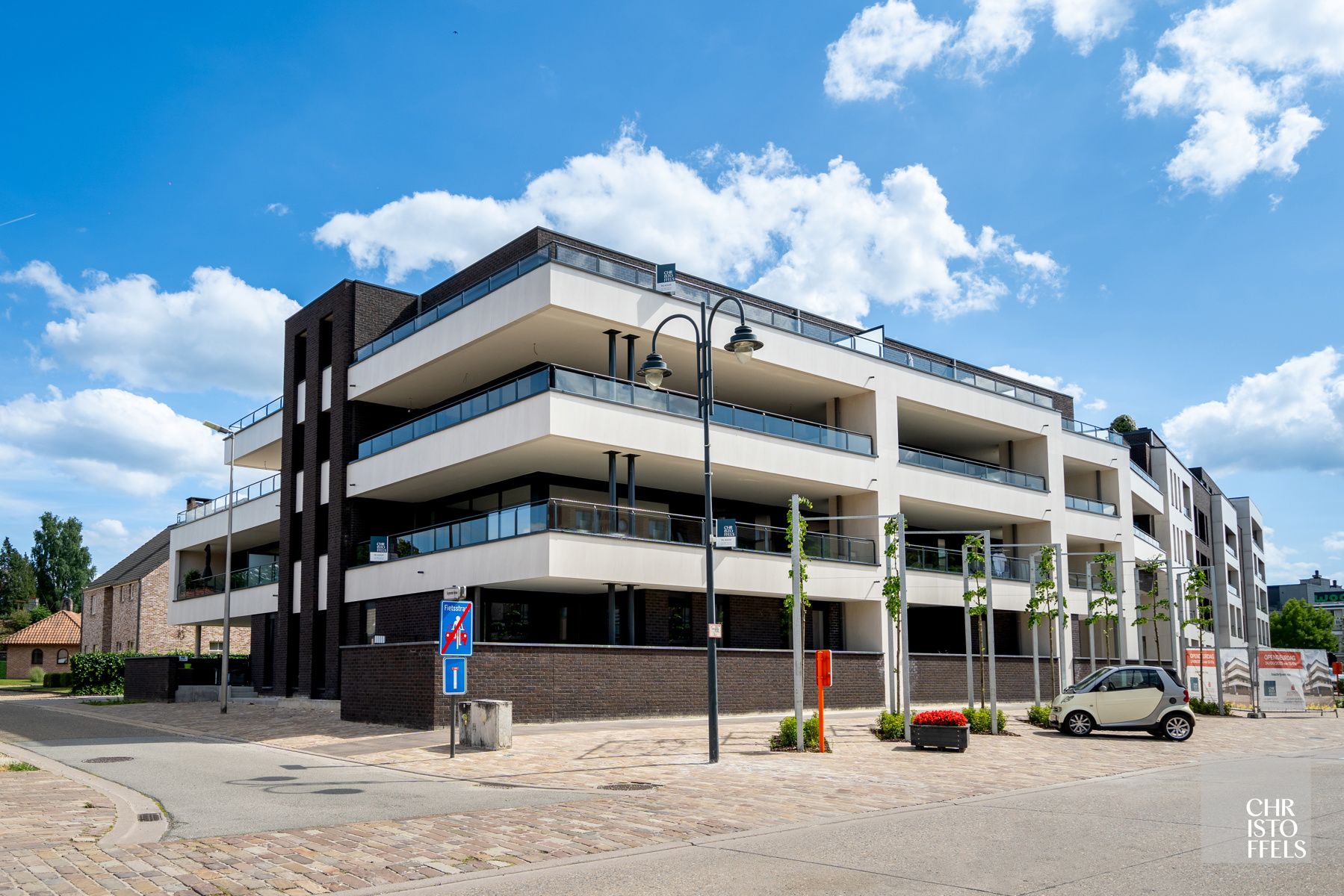 TE HUUR - Modern 1-slaapkamerappartement in het centrum van Zutendaal! foto 11