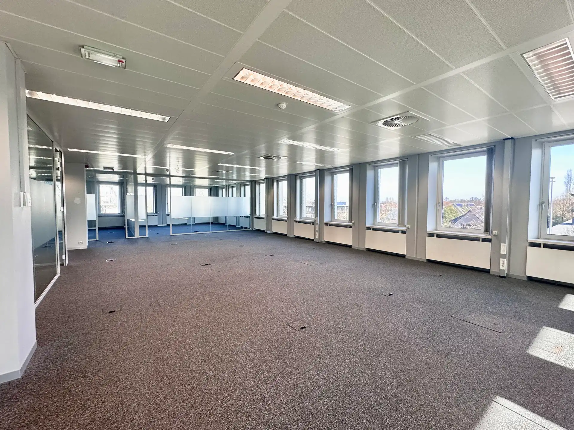 PRINS BOUDEWIJNLAAN 5: MODERNE KANTOORRUIMTES NABIJ E19 foto 7