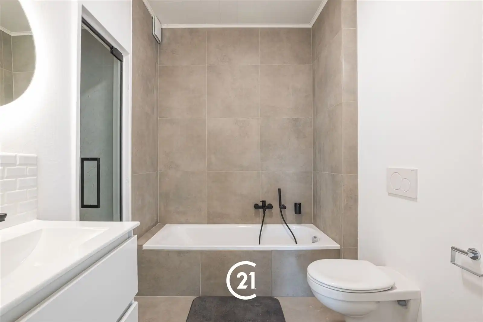 Instapklaar en stijlvol gerenoveerd appartement in Gent foto 8