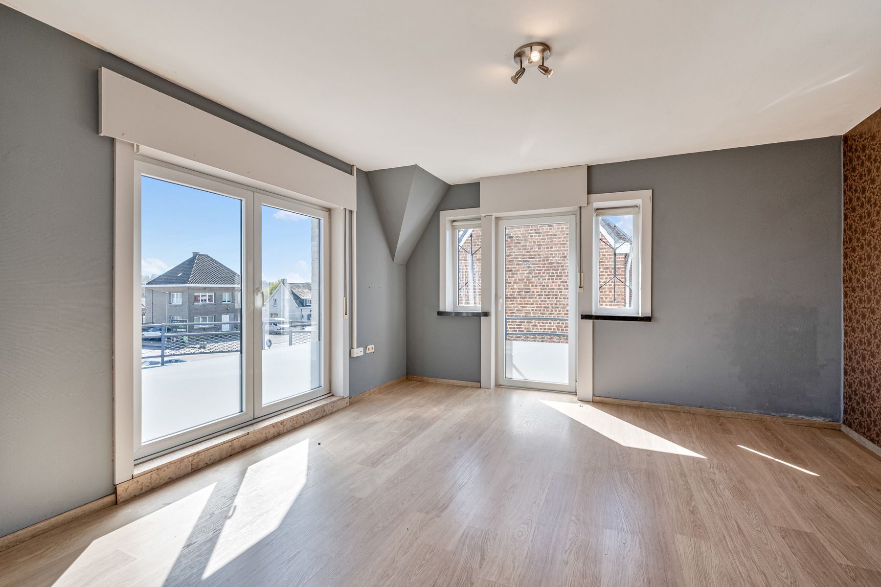 Gerenoveerde, karaktervolle villa met bouwgrond foto 19