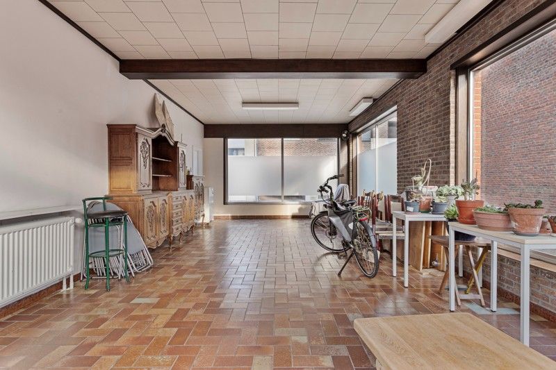 Alleenstaande woning met magazijn/loods TE KOOP in hartje Dentergem! foto 8