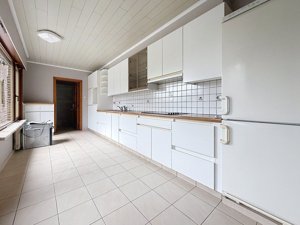 Charmante woning met grote tuin én garage in het centrum van Zarren foto 5