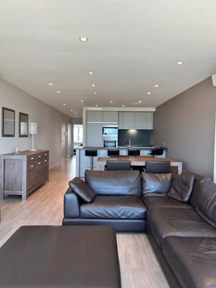 Gemeubeld appartement te huur op de zeedijk van Oostende foto 2