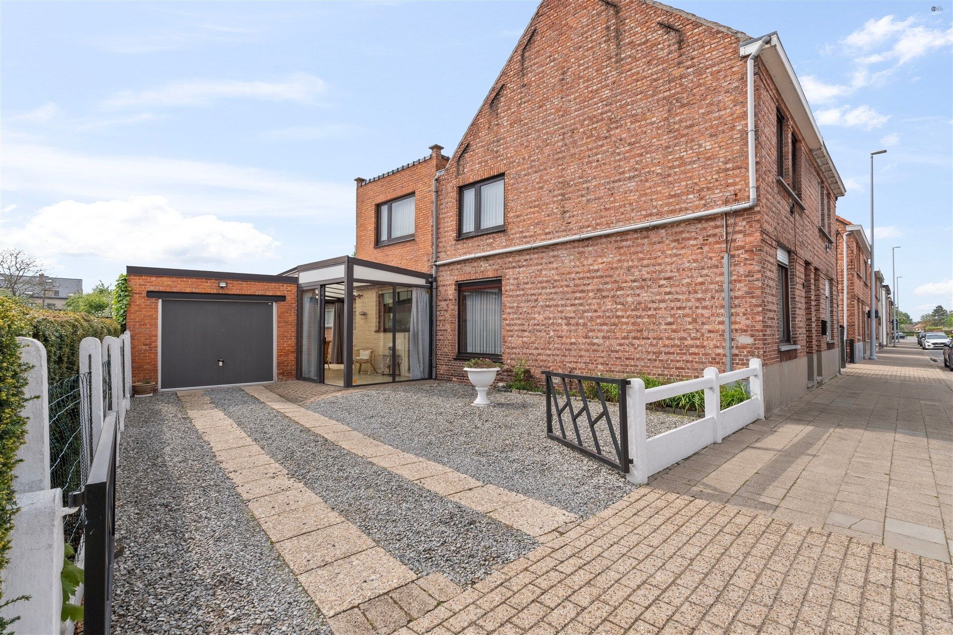 Half open bebouwing op 378m² grond foto 2