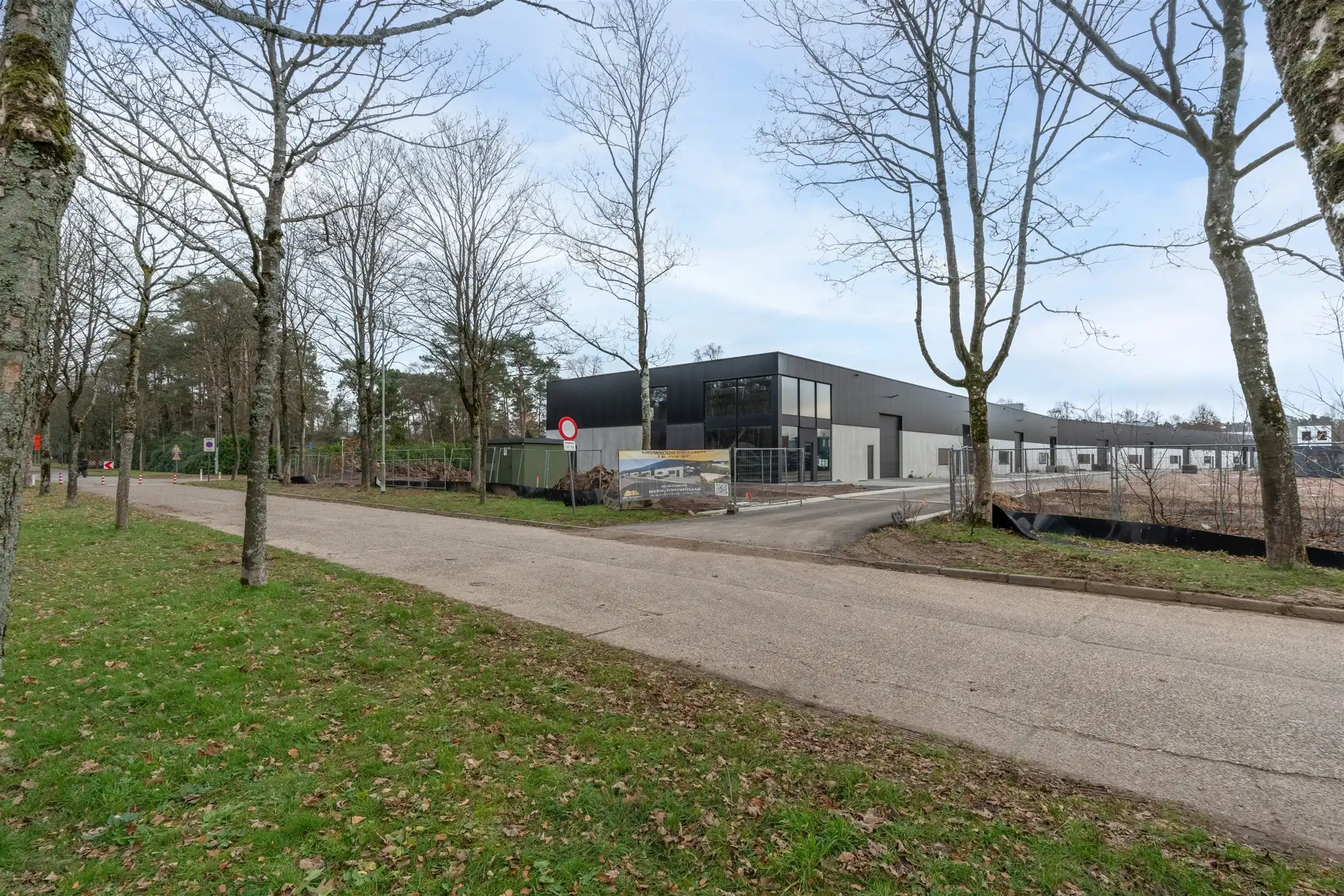 Nieuwbouw KMO-Unit (440m²) op ideale locatie in Beerse foto 2