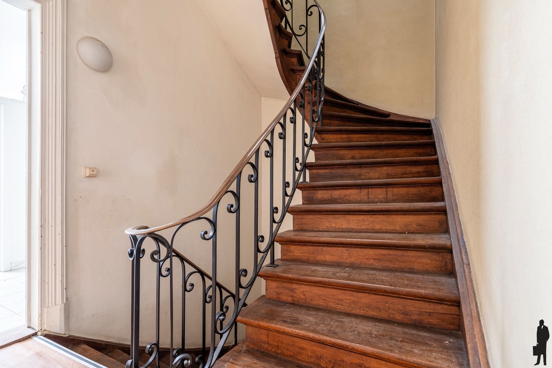 Statig neoclassicistisch herenhuis in hartje Turnhout foto 10