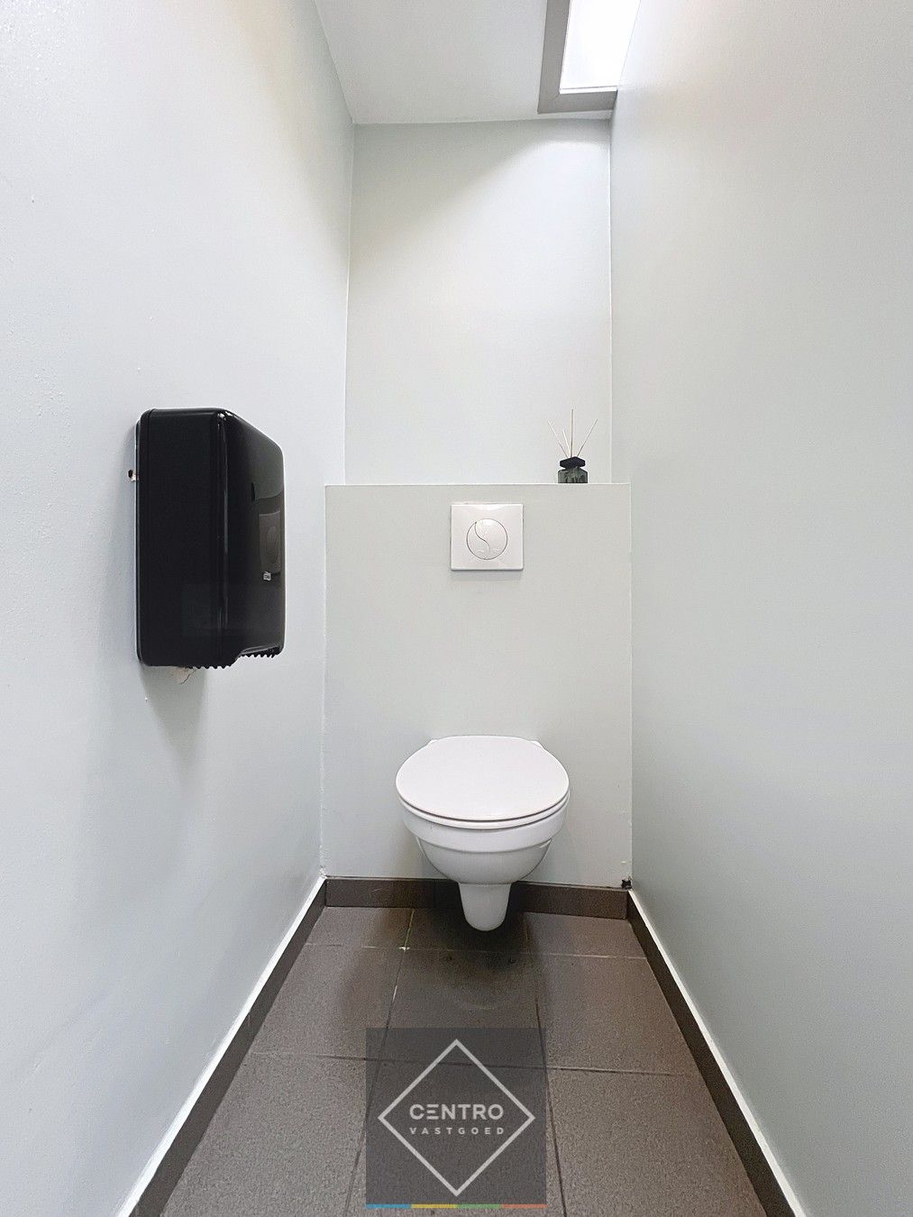 Ruim instapklaar handelspand met te renoveren woning (vroeger café Comodo en ook café Mozart) op de Grote Markt (Izegem) ! foto 19