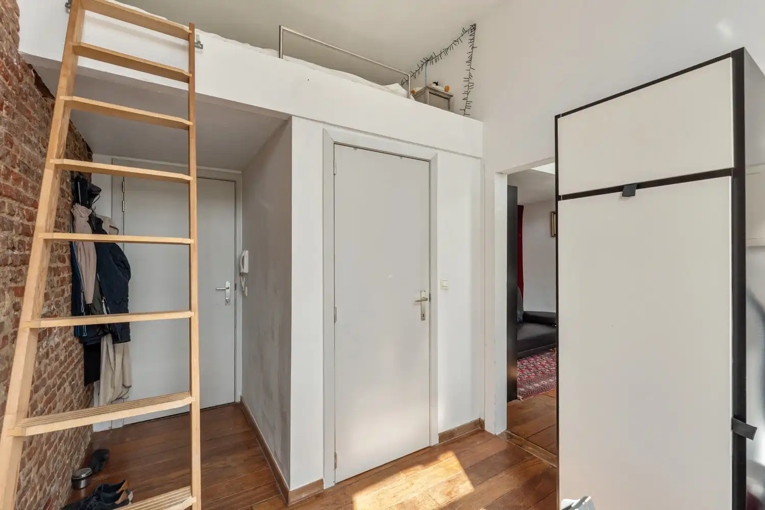 Vergund studentenhuis met een groen kotlabel en een nieuw dak(2025) bestaande uit 7 gemeubelde kamers met eigen sanitair en 1 studio te Leuven! foto 18