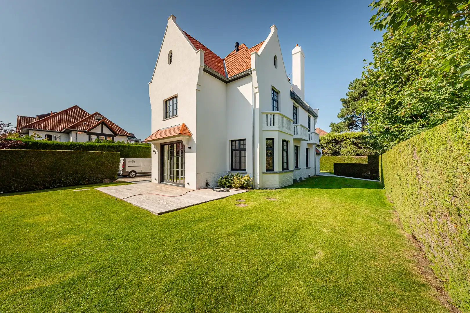 Prachtige, ruime villa in typische Zoute-stijl met centrale ligging in alle rust foto 10