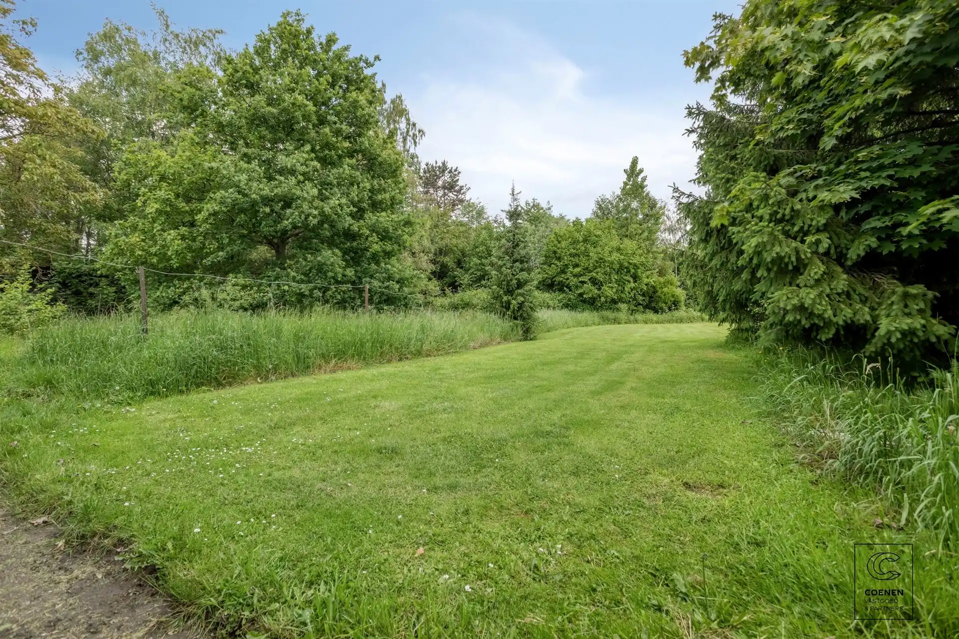 Zeer ruime HOB met schitterende tuin op een toplocatie foto 29
