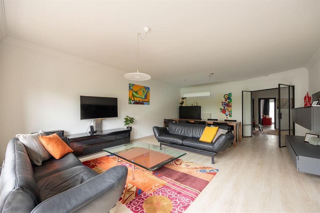 Zeer goed onderhouden appartement (EPC A) foto {{pictureIndex}}
