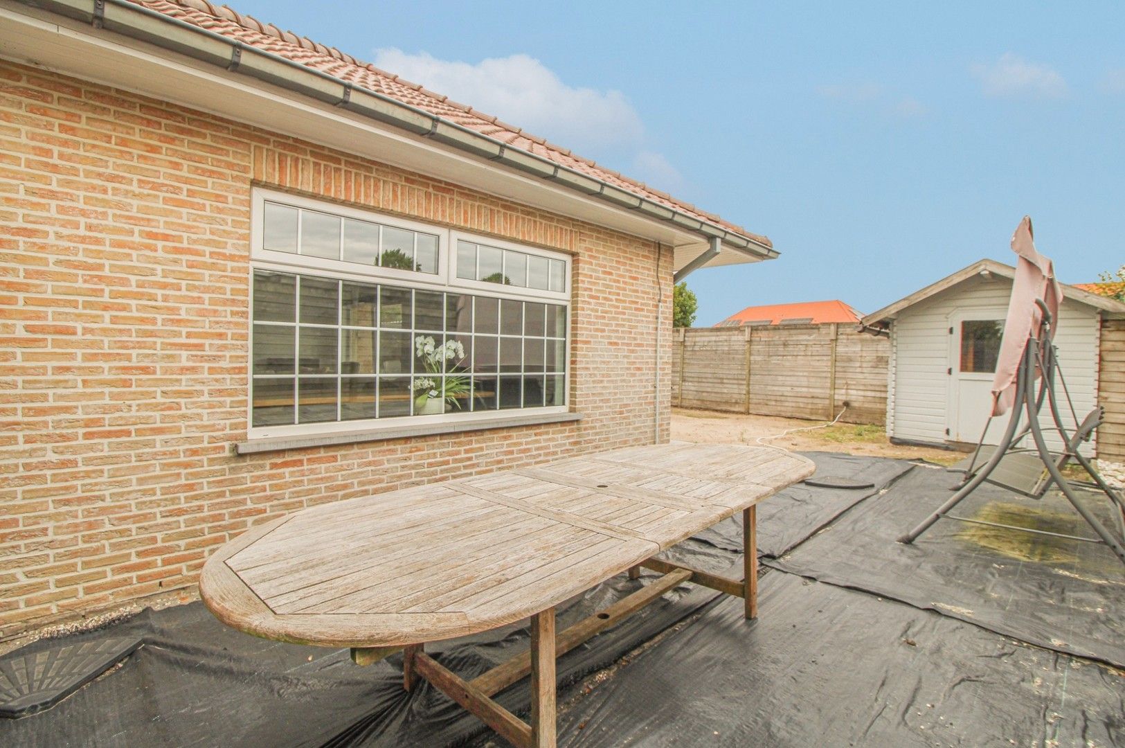 Vrijstaande, instapklare bungalow in een rustige woonwijk foto 16