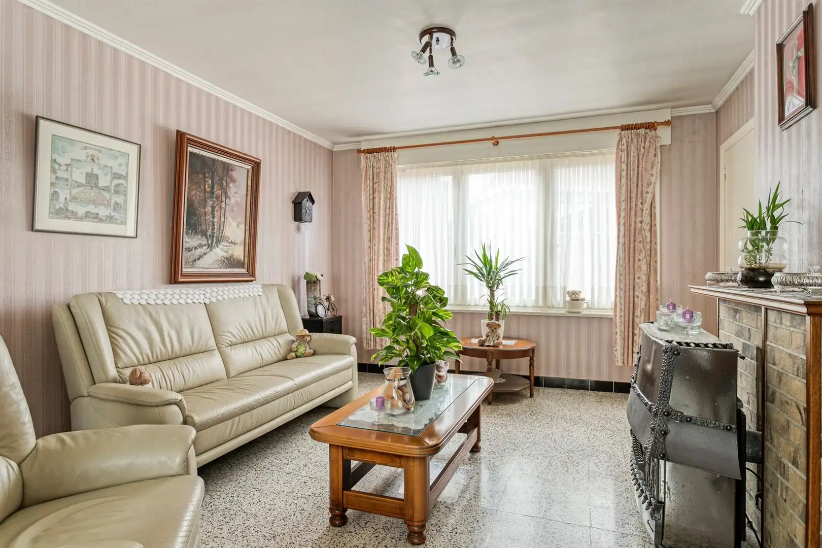 Te renoveren woning te Heurne foto 5