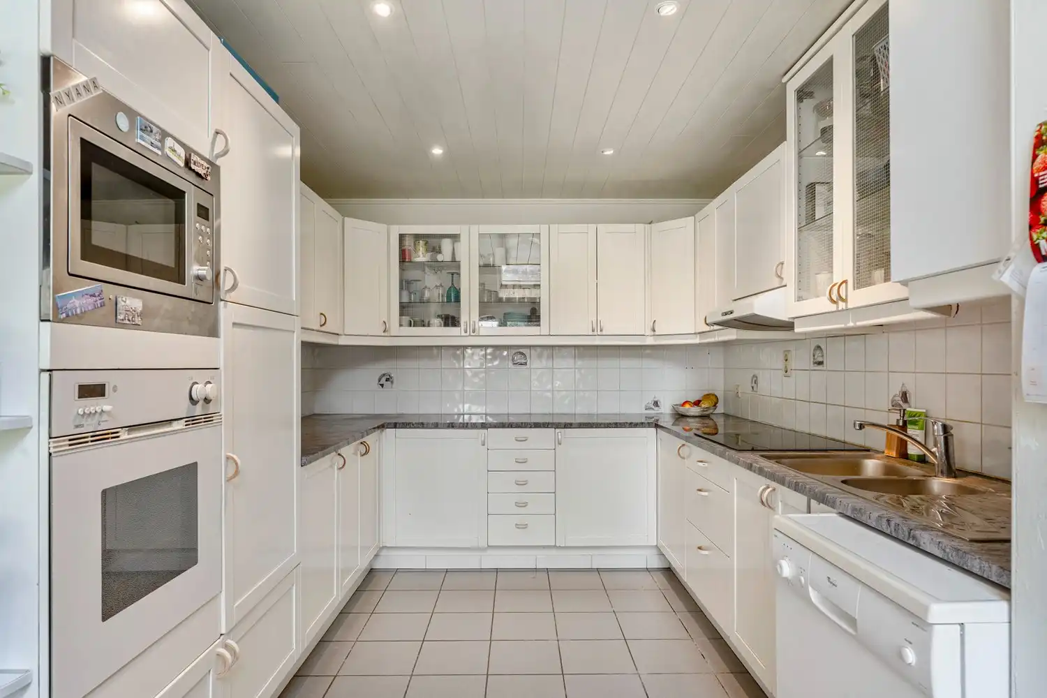 Ruime en lichtrijke woning met 4 slaapkamers, 2 garages, een kelder en een tuin te Oud-Heverlee! foto 9