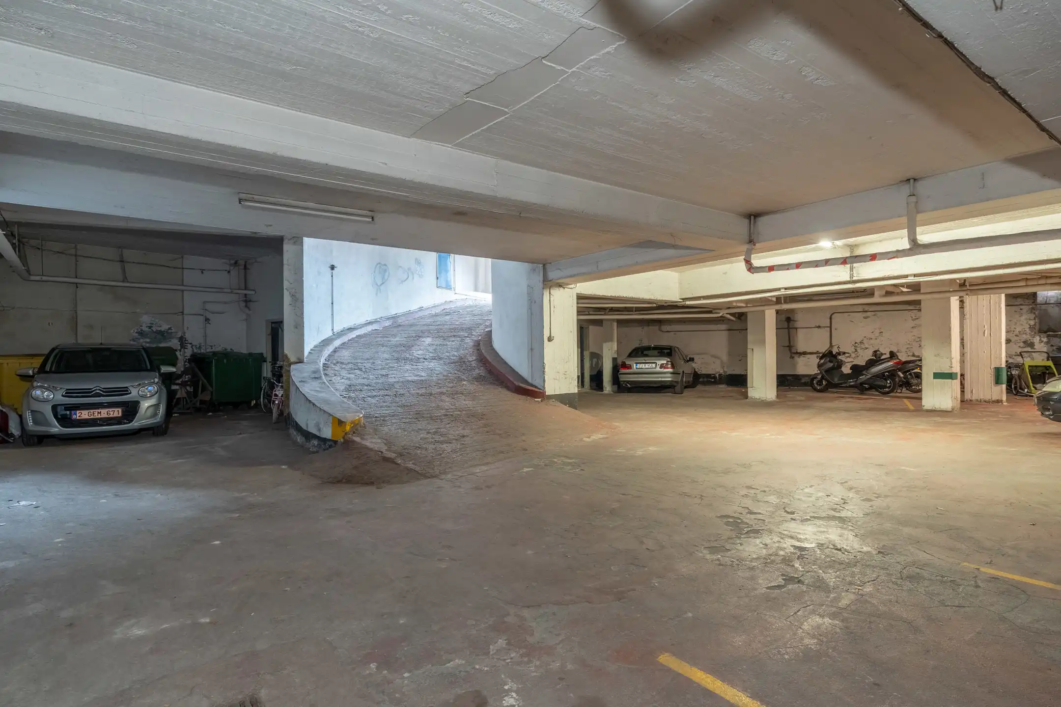 Ruim handelspand met mooie vitrinebreedte, centraal gelegen te Turnhout foto 21