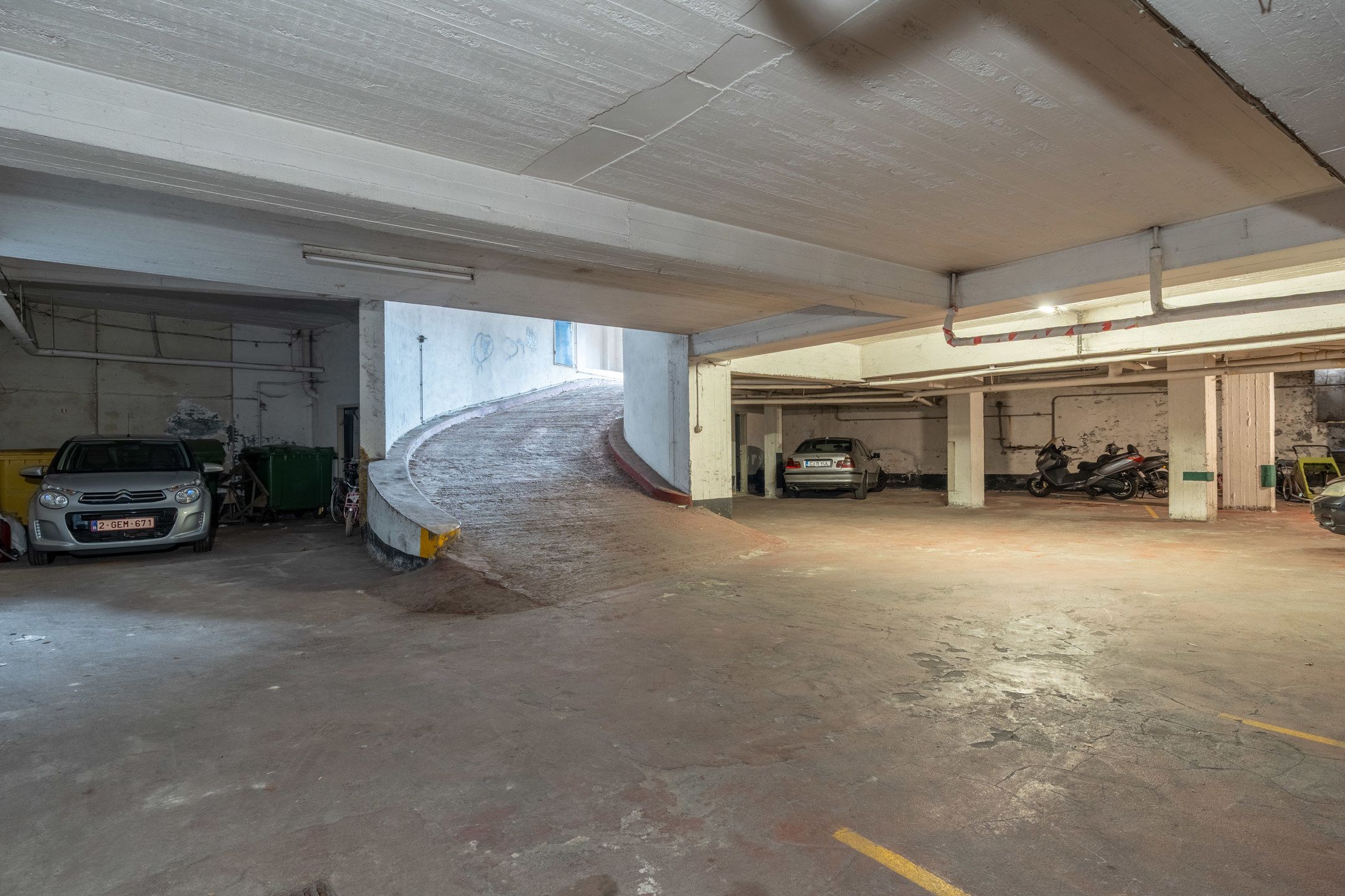 Ruim handelspand met mooie vitrinebreedte, centraal gelegen te Turnhout foto 21