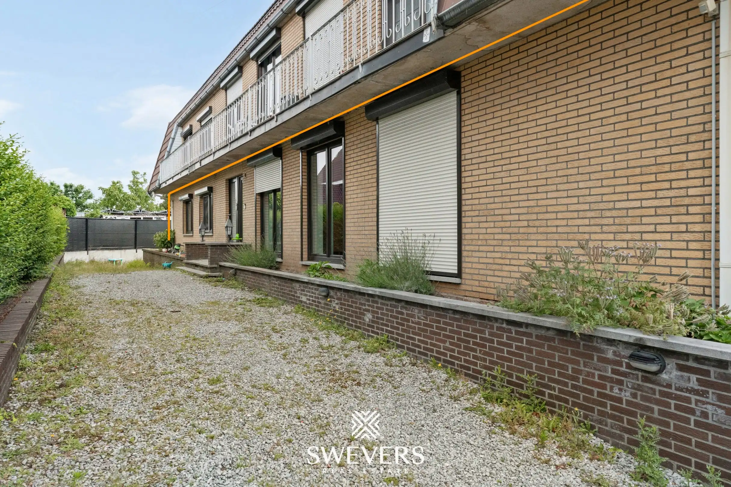 Instapklaar gerenoveerd appartement met 3 slaapkamers en een garage in centrum Houthalen foto 24
