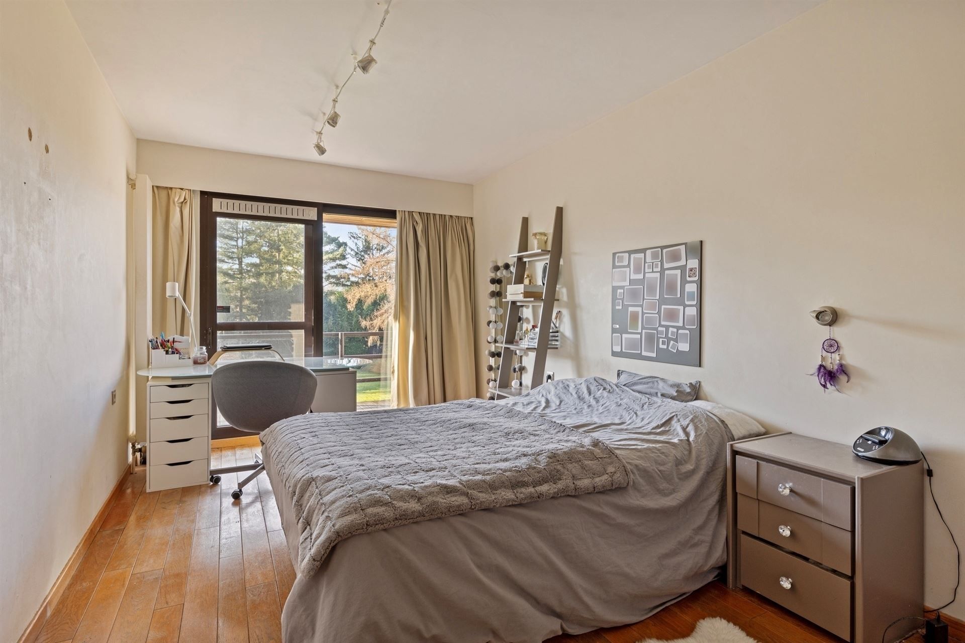 Ruime klassieke villa met zwembad in doodlopende straat foto 31