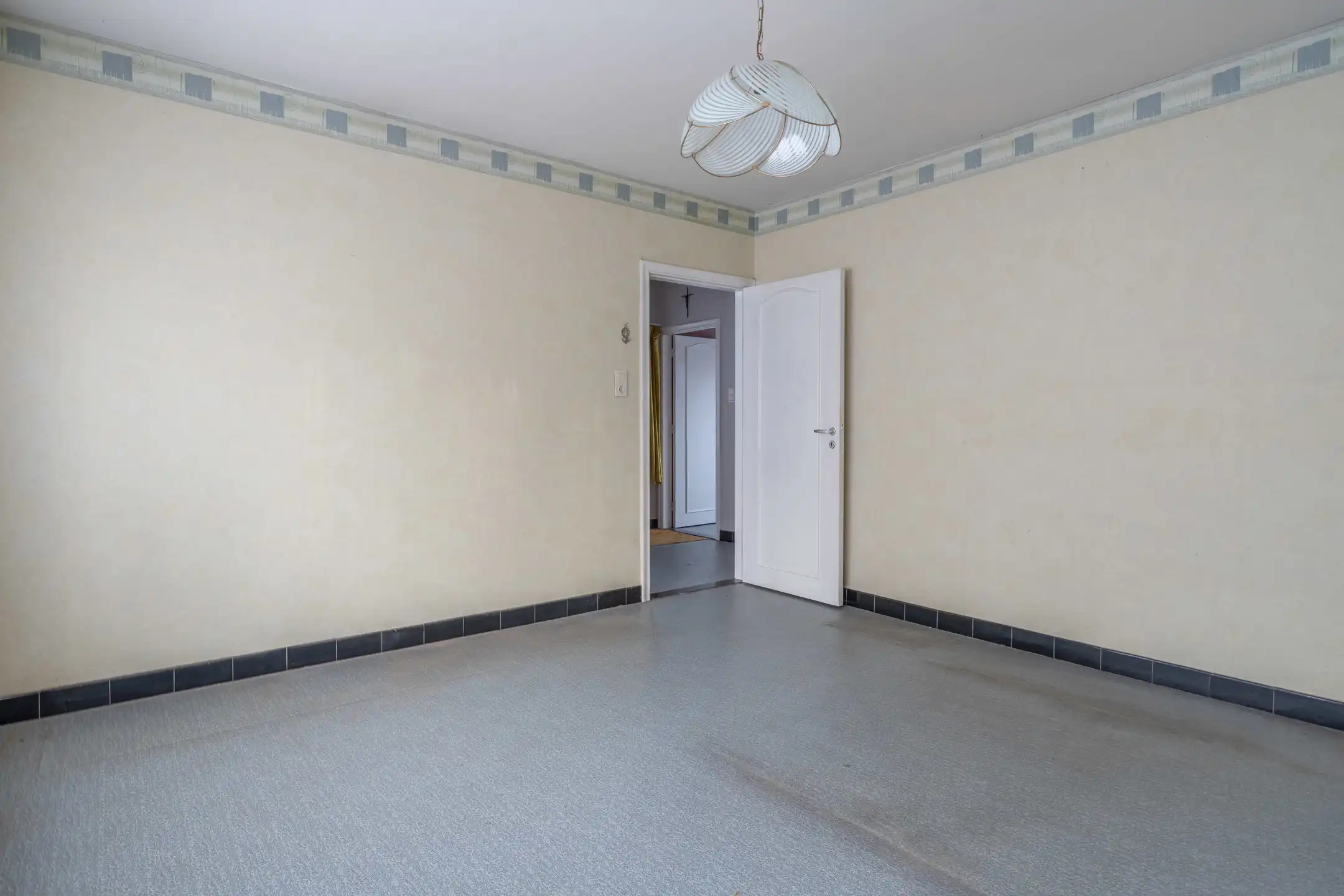 Te renoveren woning met 3 slpk's op ruim perceel te Beerse foto 22