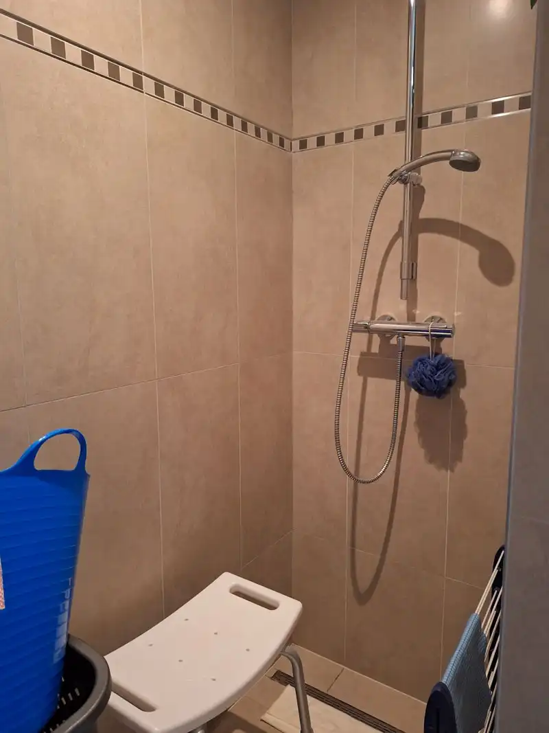 Modern gelijkvloers appartement te Kermt foto 16