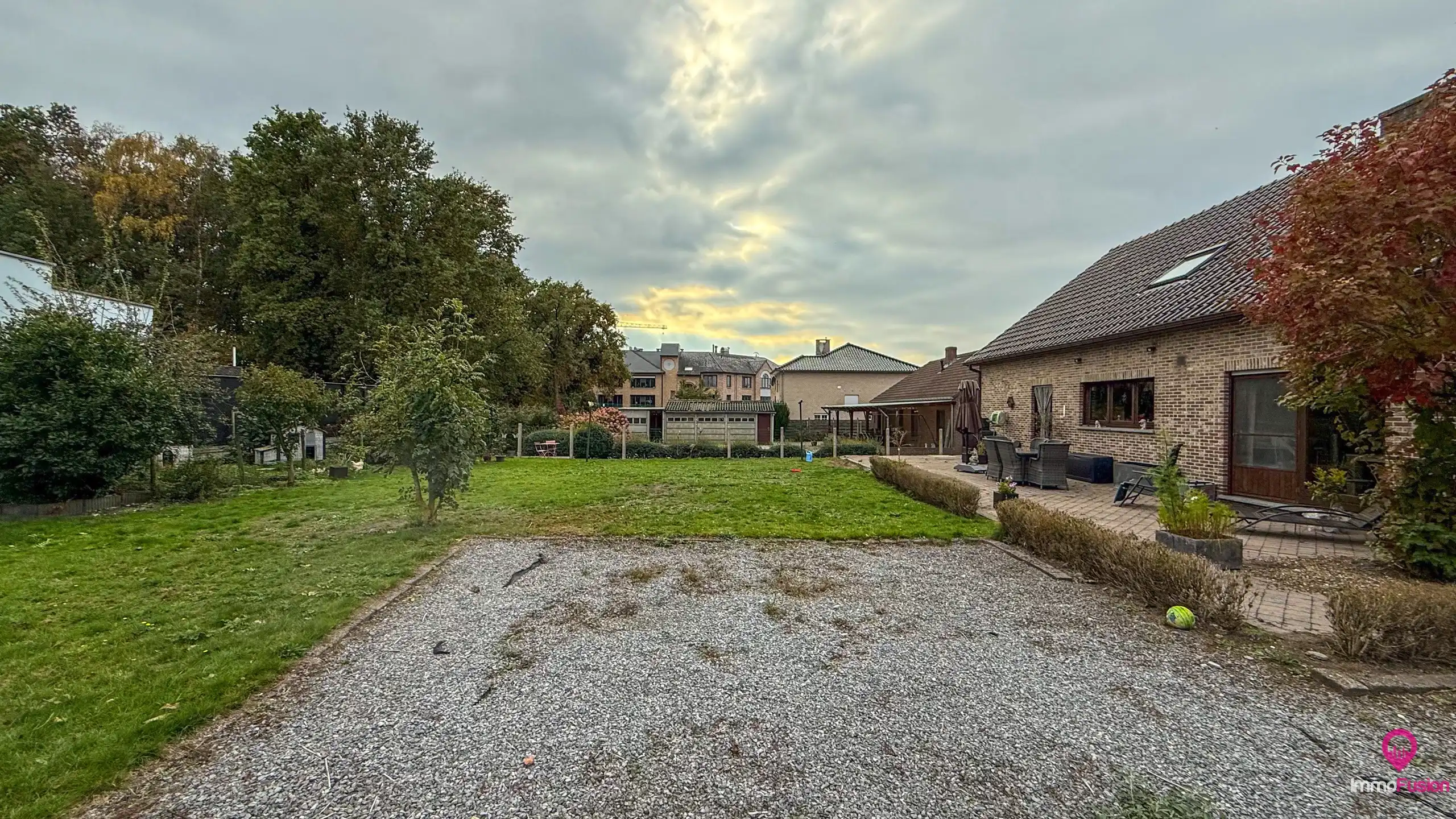 Prachtige landelijke woning met grote omheinde tuin en 3 slpk! foto 39