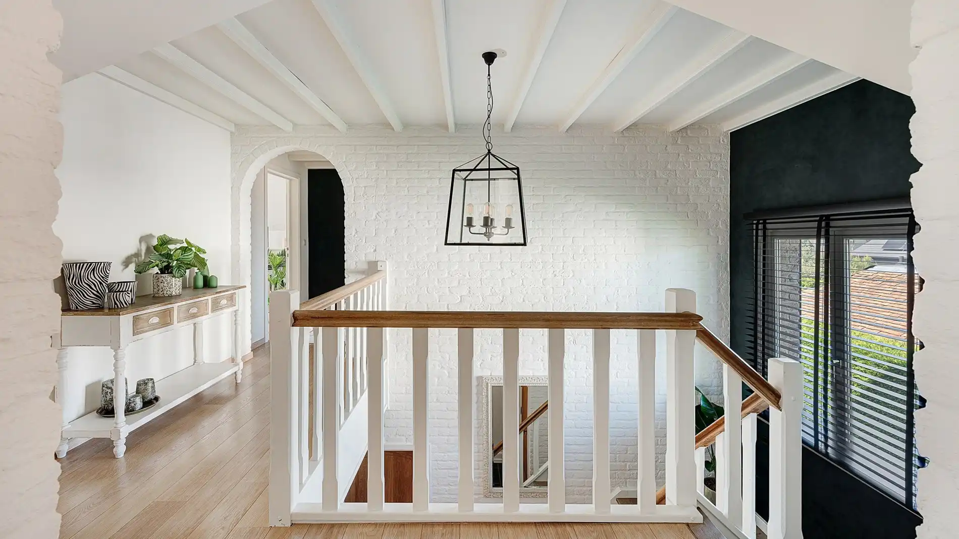 Vijf slaapkamers, groot volume in een alleenstaande villa te Knokke foto 24