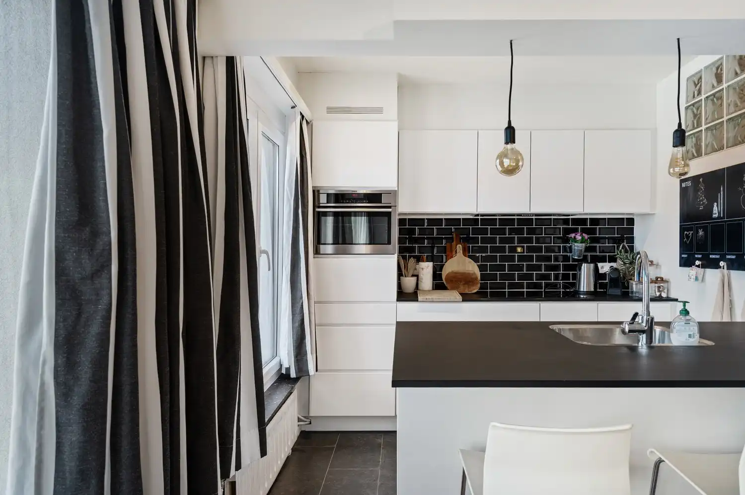 Instapklaar 2-slaapkamerappartement op centrale en rustige ligging foto 7