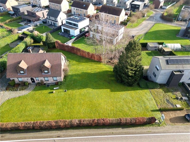 GOED GELEGEN BOUWGROND GESCHIKT VOOR OPEN BEBOUWING IN HEERS foto 2