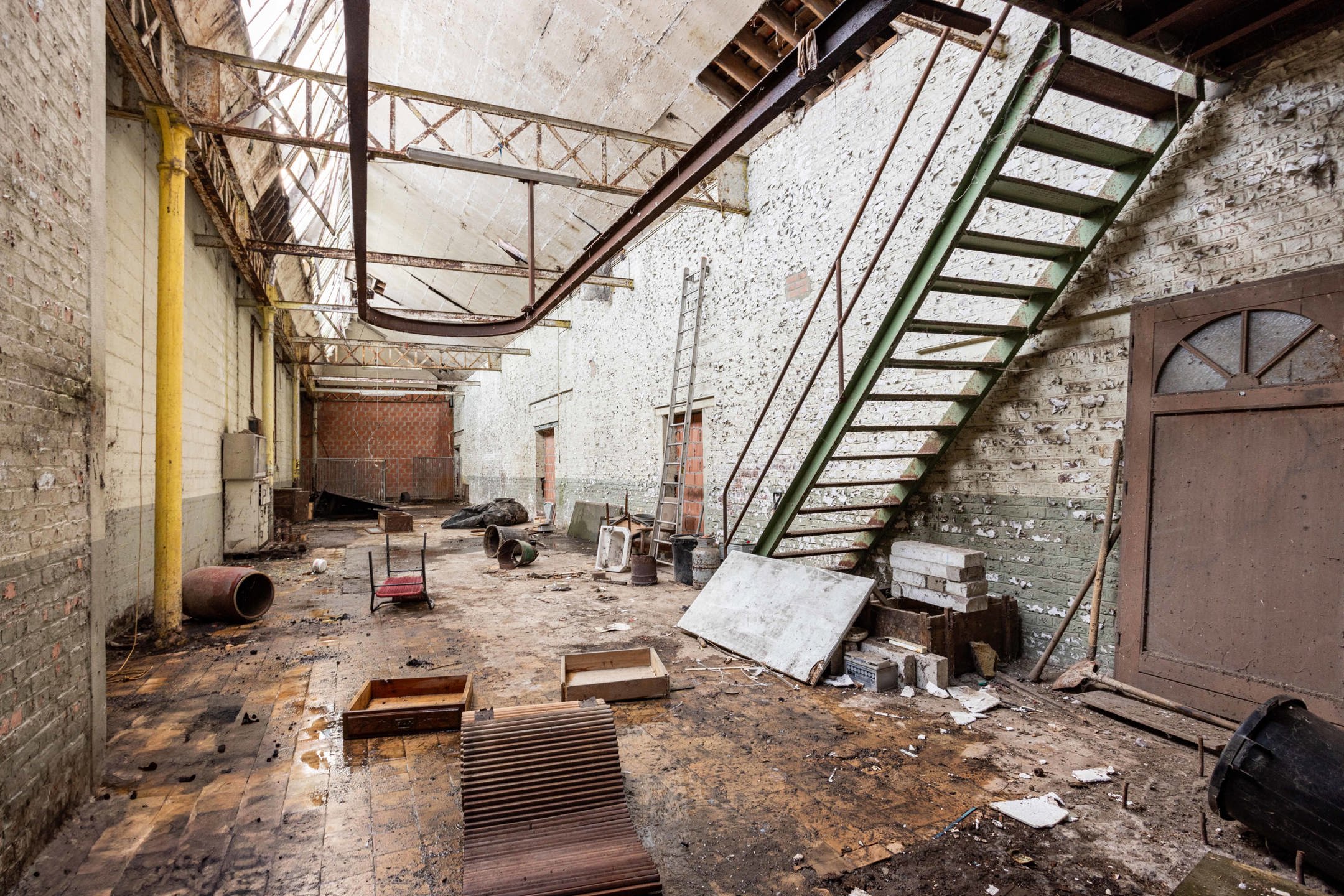 Te renoveren industrieel pand met veel potentieel & ruimte! foto 20