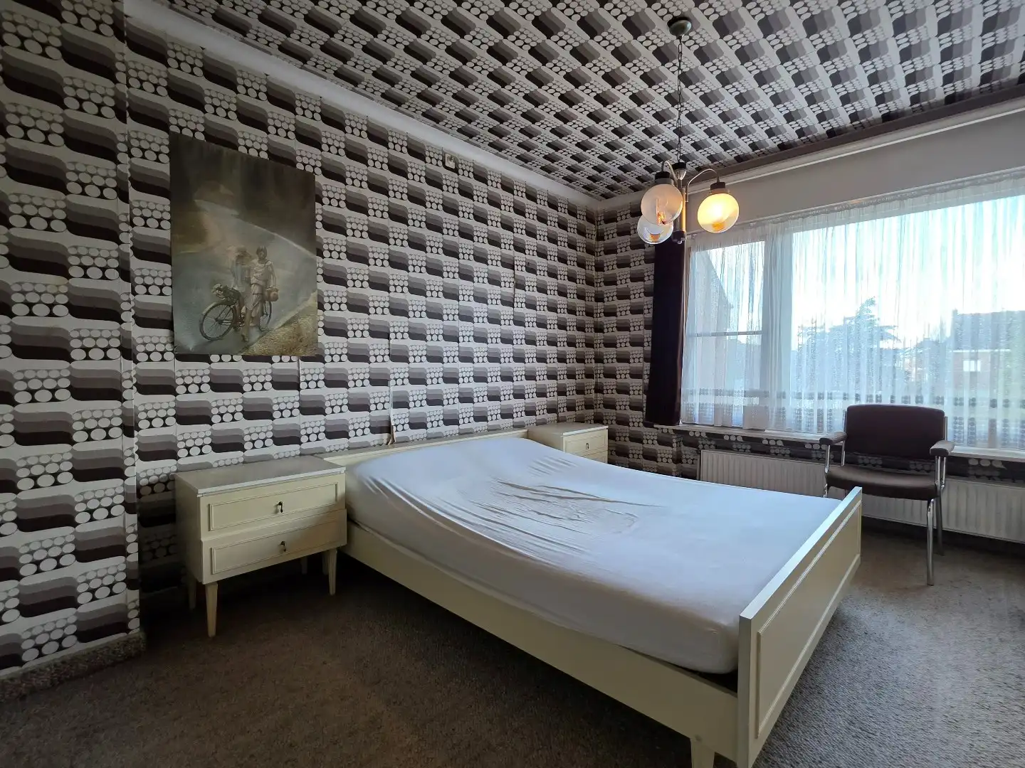 Stevige woning met 3 slaapkamers in doodlopende straat in Kuurne met ruime garage en mooie tuin. foto 13