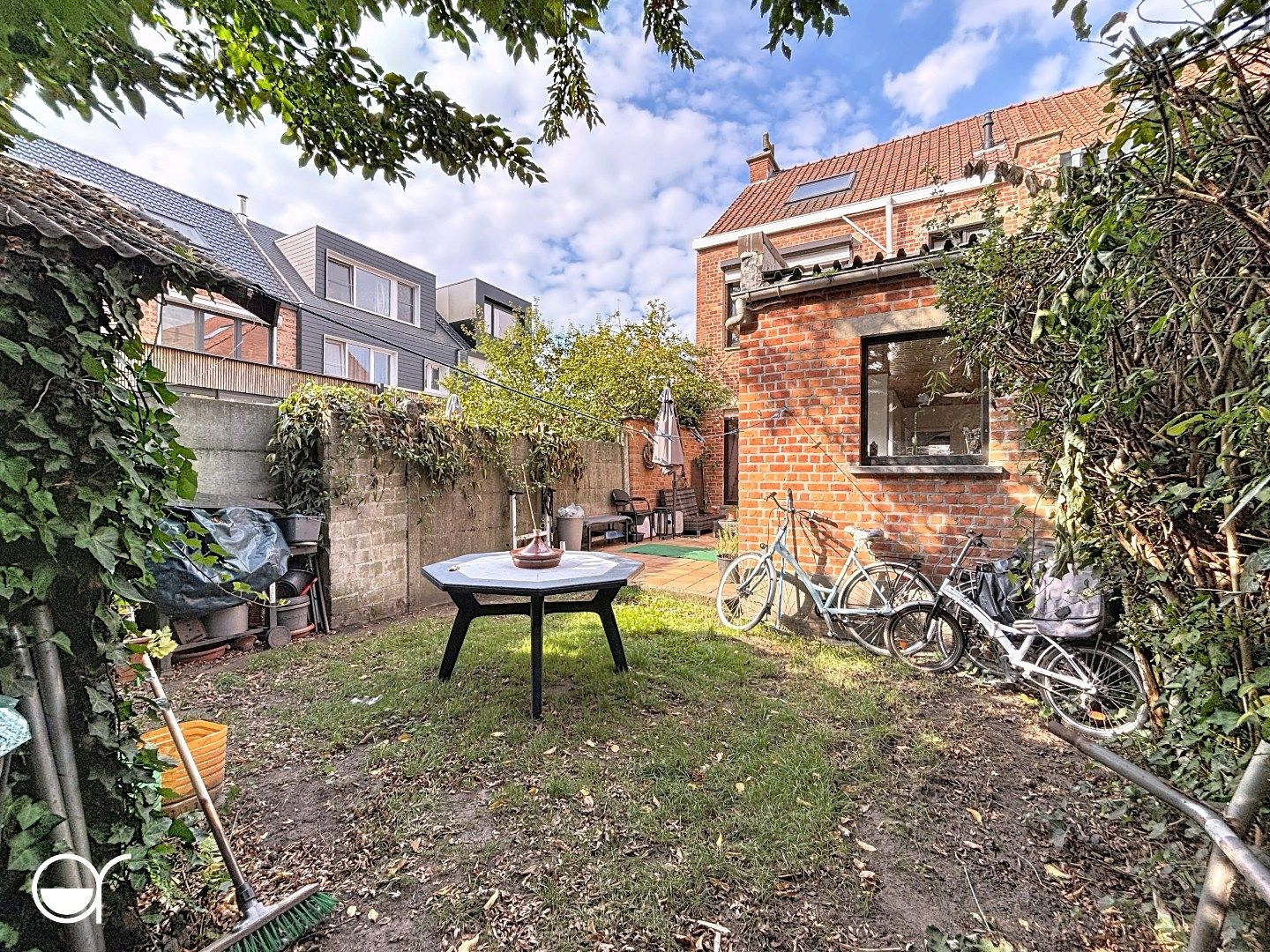 Te renoveren woning met zonnige tuin aan de Bourgoyen. foto 21