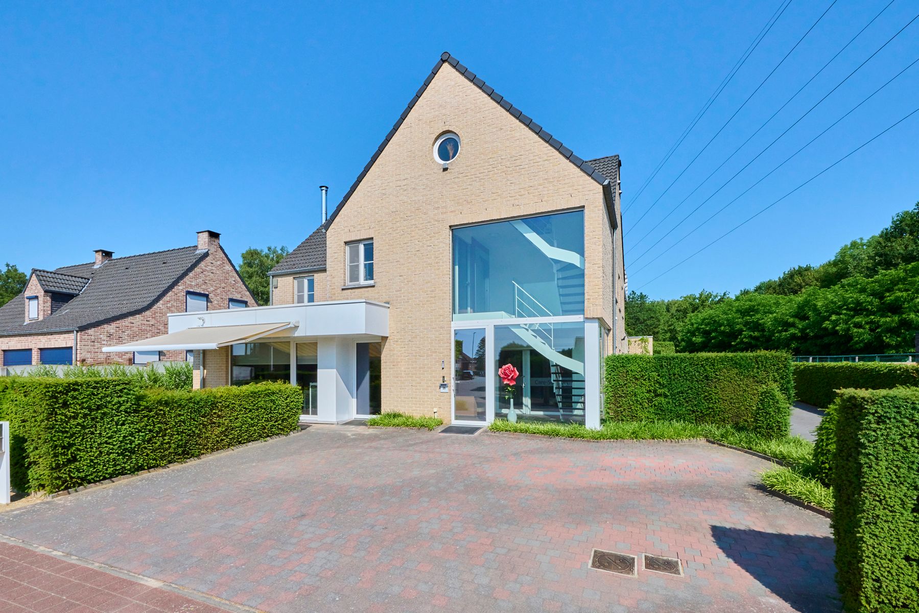 Exclusieve woning met handelzaak,appartement, zwembad en lift. foto 77