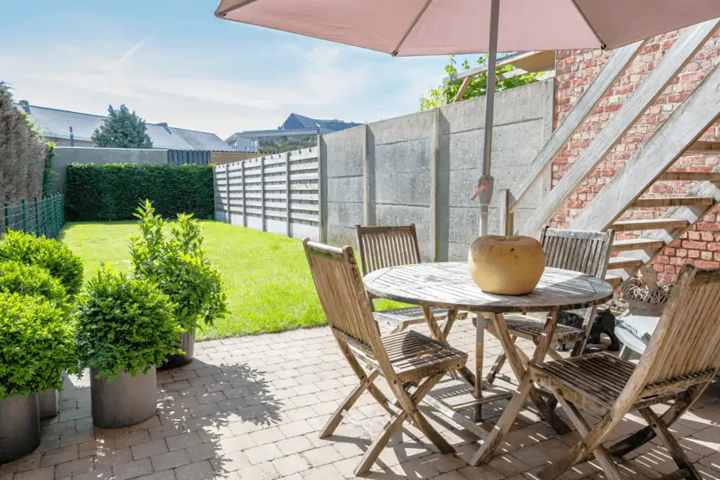 Instapklare bel-etage met 3 slaapkamers en zonnige tuin in hartje Eeklo foto 28