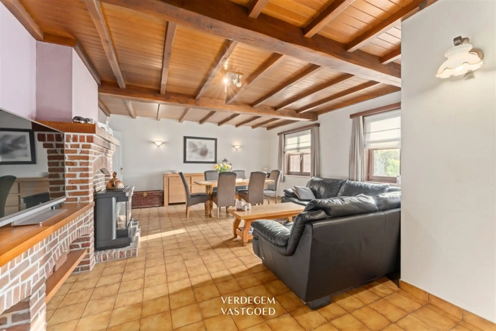 Hoevewoning met schuur en uniek zicht op weilanden en knotwilgen foto 5