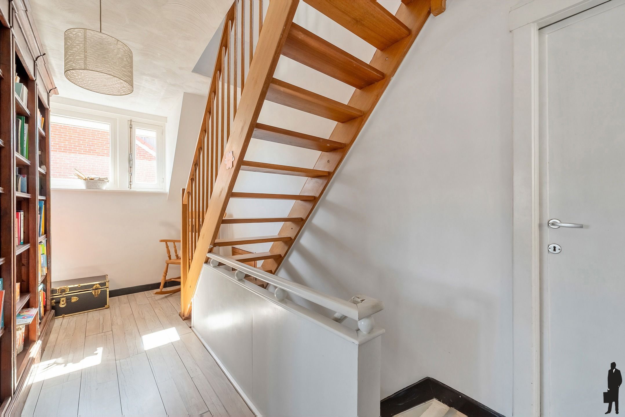Karakteristieke woning met 5 slpk. en westtuin op 799m² foto 17