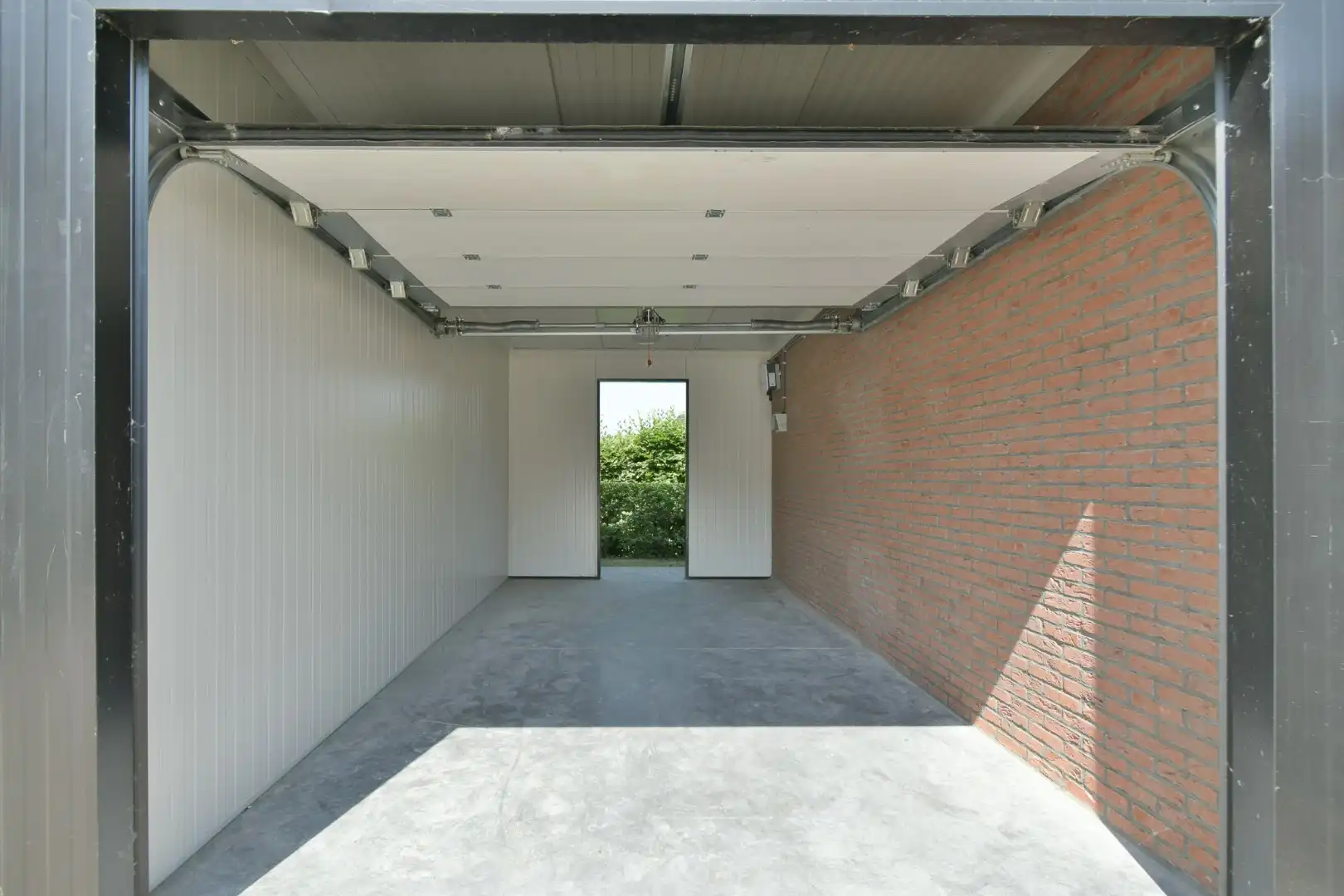Instapklare woning in hartje Hertsberge! foto 16