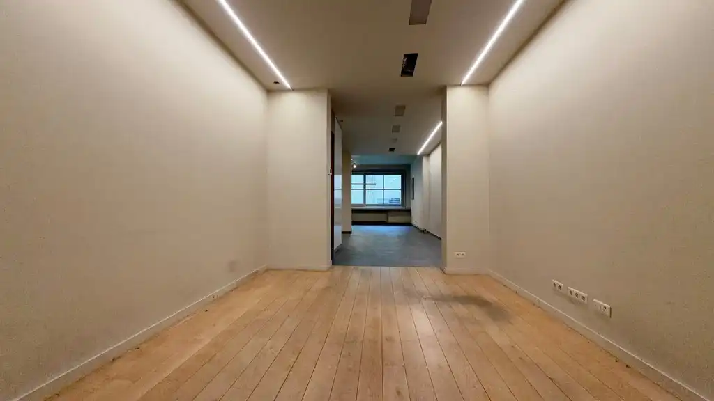 Kantoor te huur op wandelafstand van Sint-Pietersstation in Gent foto 5