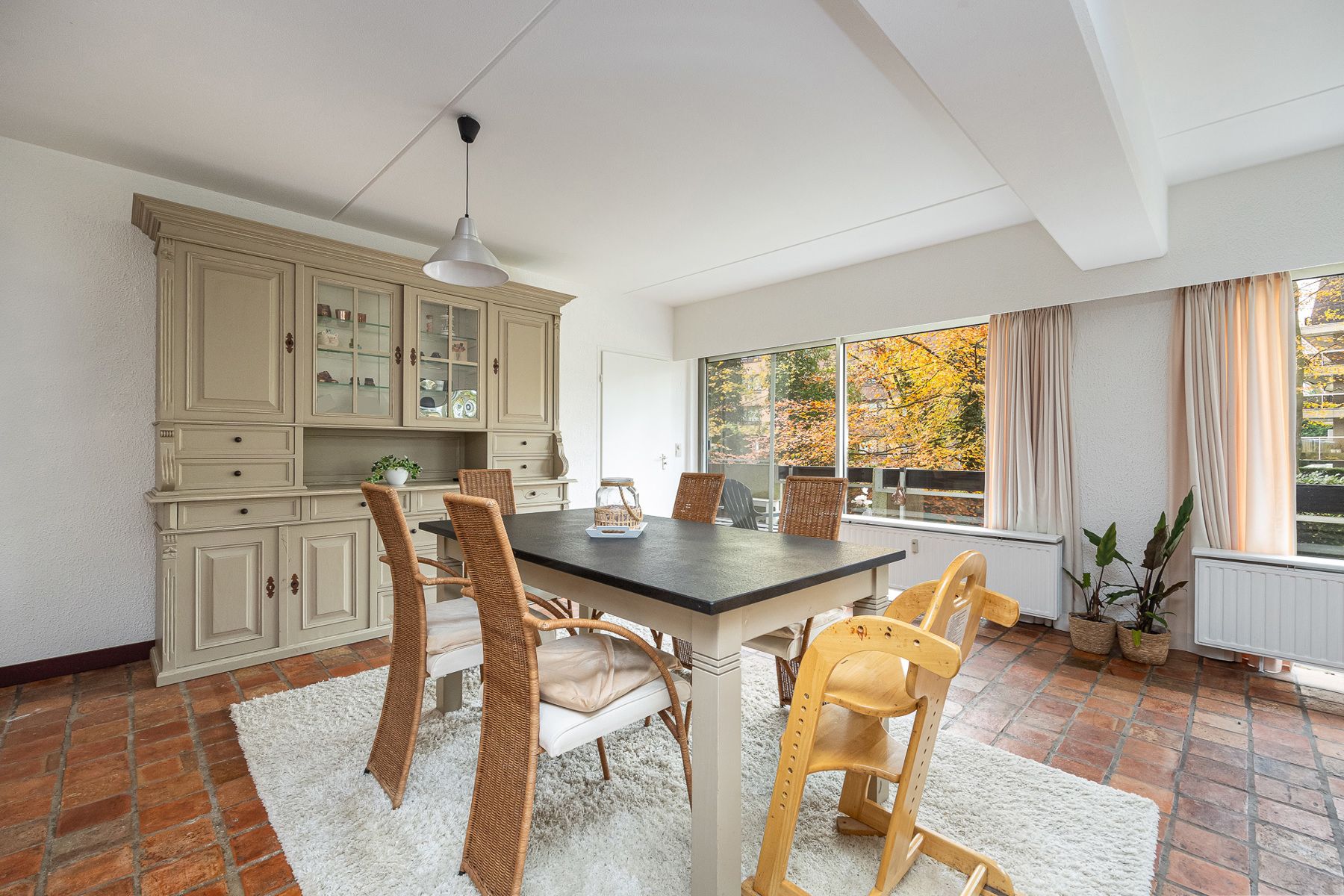 Een appartement (ca. 80 m²) op de eerste verdieping rechts met terras, berging en optionele garage. foto 4