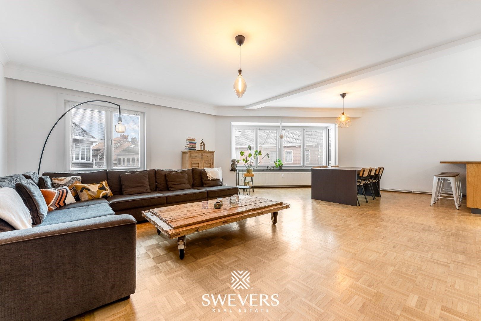 Modern appartement in hartje Hasselt met drie slaapkamers foto 2