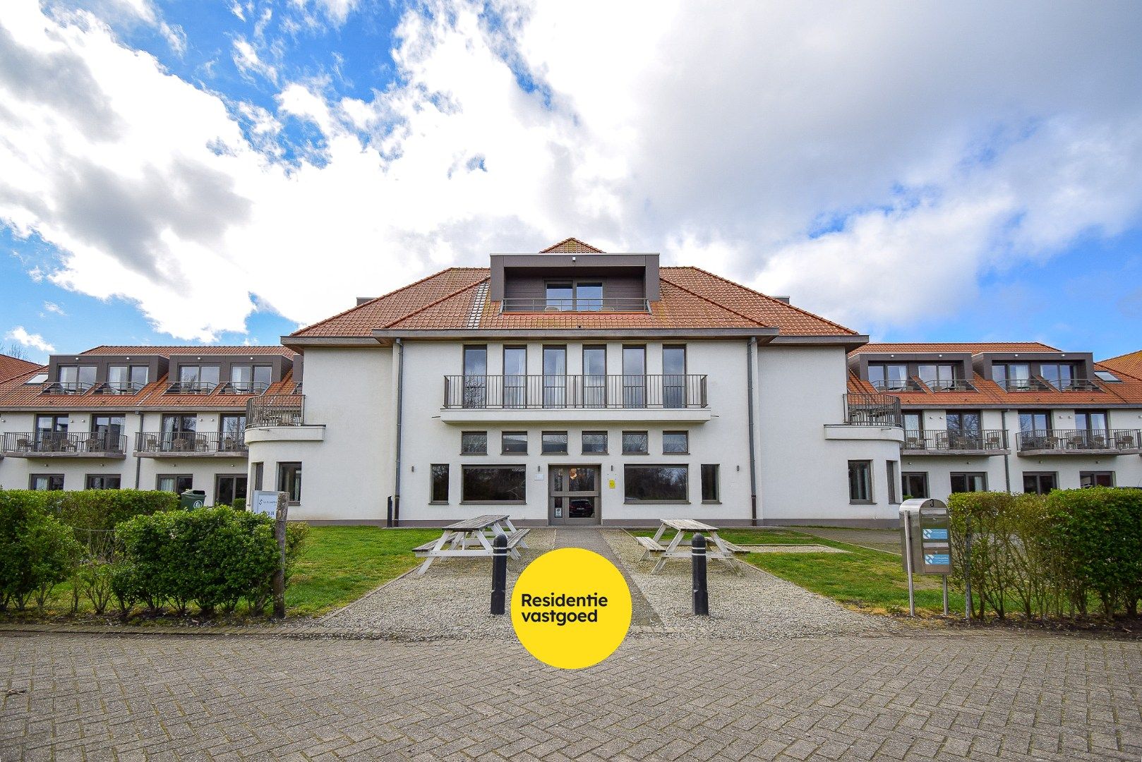 Vernieuwd gemeubeld vakantieappartement foto 11