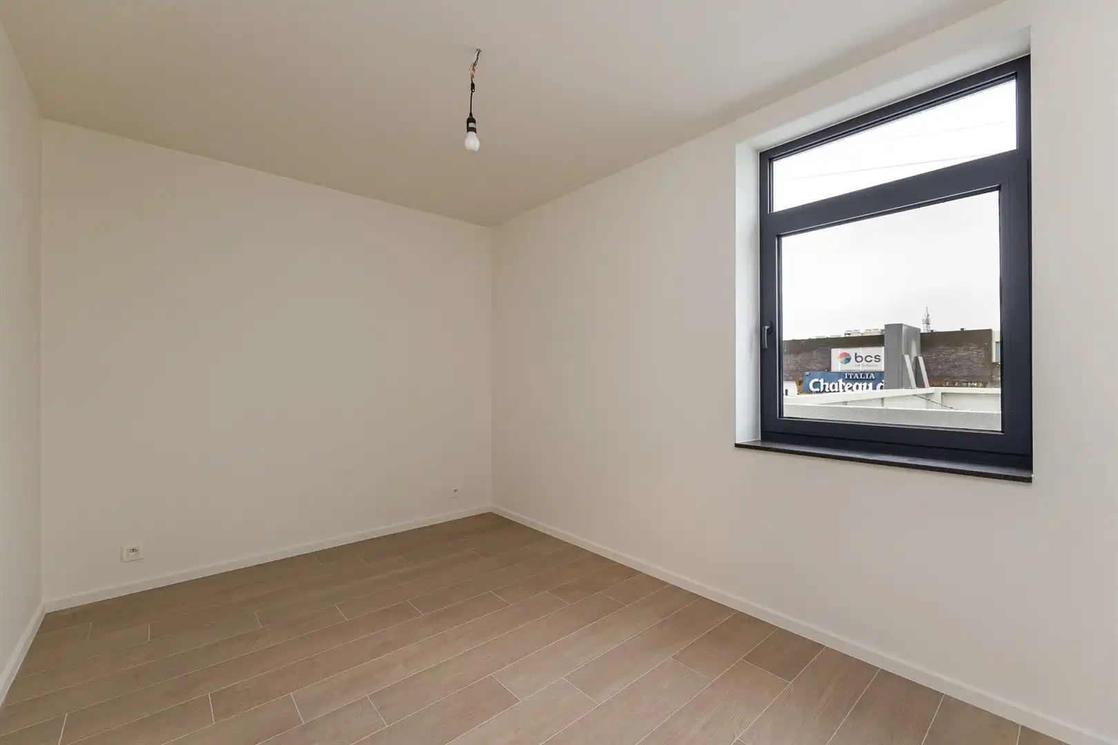 Gerenoveerd en instapklaar appartement met 2 slaapkamers foto 10
